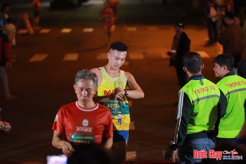 BƯỚC CHẠY CHÀO XUÂN THÀNH PHỐ QUẢNG NGÃI 2024 - Ảnh #1242409