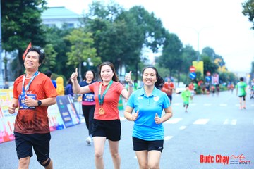 BƯỚC CHẠY CHÀO XUÂN THÀNH PHỐ QUẢNG NGÃI 2024 - Ảnh #1231242
