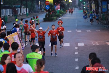 BƯỚC CHẠY CHÀO XUÂN THÀNH PHỐ QUẢNG NGÃI 2024 - Ảnh #1250450