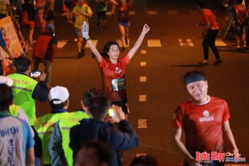 BƯỚC CHẠY CHÀO XUÂN THÀNH PHỐ QUẢNG NGÃI 2024 - Ảnh #1247484