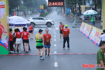 BƯỚC CHẠY CHÀO XUÂN THÀNH PHỐ QUẢNG NGÃI 2024 - Ảnh #1252330