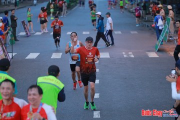 BƯỚC CHẠY CHÀO XUÂN THÀNH PHỐ QUẢNG NGÃI 2024 - Ảnh #1251053