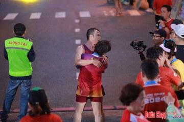 BƯỚC CHẠY CHÀO XUÂN THÀNH PHỐ QUẢNG NGÃI 2024 - Ảnh #1250088