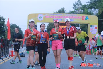 BƯỚC CHẠY CHÀO XUÂN THÀNH PHỐ QUẢNG NGÃI 2024 - Ảnh #1221636