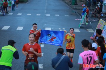 BƯỚC CHẠY CHÀO XUÂN THÀNH PHỐ QUẢNG NGÃI 2024 - Ảnh #1251395