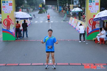 BƯỚC CHẠY CHÀO XUÂN THÀNH PHỐ QUẢNG NGÃI 2024 - Ảnh #1252291