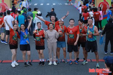 BƯỚC CHẠY CHÀO XUÂN THÀNH PHỐ QUẢNG NGÃI 2024 - Ảnh #1251673
