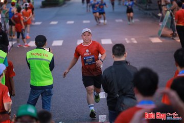 BƯỚC CHẠY CHÀO XUÂN THÀNH PHỐ QUẢNG NGÃI 2024 - Ảnh #1250400