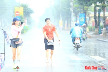 BƯỚC CHẠY CHÀO XUÂN THÀNH PHỐ QUẢNG NGÃI 2024 - Ảnh #1238479