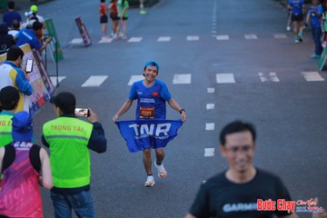BƯỚC CHẠY CHÀO XUÂN THÀNH PHỐ QUẢNG NGÃI 2024 - Ảnh #1251122