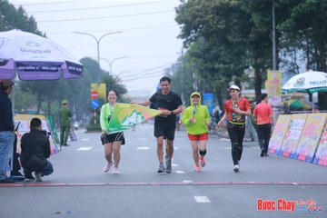BƯỚC CHẠY CHÀO XUÂN THÀNH PHỐ QUẢNG NGÃI 2024 - Ảnh #1222157