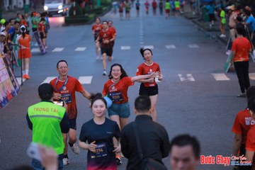 BƯỚC CHẠY CHÀO XUÂN THÀNH PHỐ QUẢNG NGÃI 2024 - Ảnh #1250620