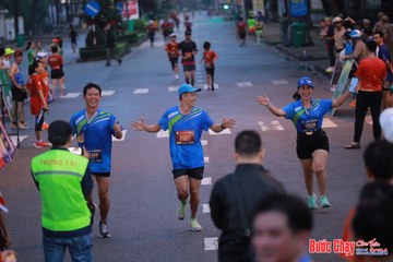 BƯỚC CHẠY CHÀO XUÂN THÀNH PHỐ QUẢNG NGÃI 2024 - Ảnh #1250413