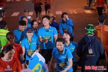 BƯỚC CHẠY CHÀO XUÂN THÀNH PHỐ QUẢNG NGÃI 2024 - Ảnh #1249664