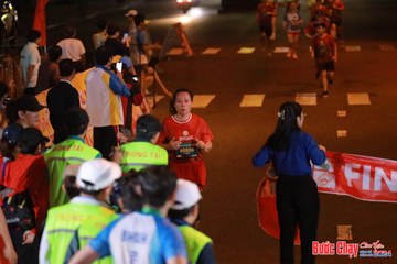BƯỚC CHẠY CHÀO XUÂN THÀNH PHỐ QUẢNG NGÃI 2024 - Ảnh #1246412