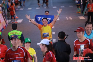 BƯỚC CHẠY CHÀO XUÂN THÀNH PHỐ QUẢNG NGÃI 2024 - Ảnh #1250370