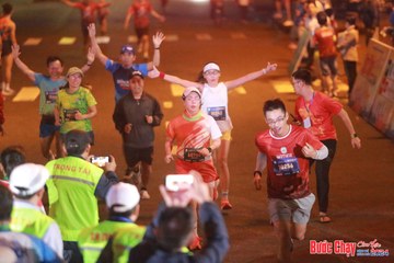 BƯỚC CHẠY CHÀO XUÂN THÀNH PHỐ QUẢNG NGÃI 2024 - Ảnh #1220497
