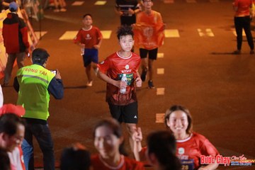 BƯỚC CHẠY CHÀO XUÂN THÀNH PHỐ QUẢNG NGÃI 2024 - Ảnh #1248745