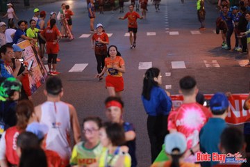 BƯỚC CHẠY CHÀO XUÂN THÀNH PHỐ QUẢNG NGÃI 2024 - Ảnh #1249934