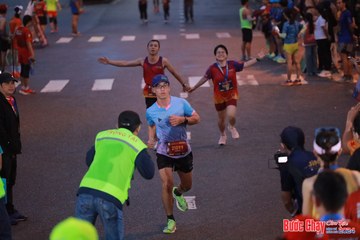 BƯỚC CHẠY CHÀO XUÂN THÀNH PHỐ QUẢNG NGÃI 2024 - Ảnh #1250065