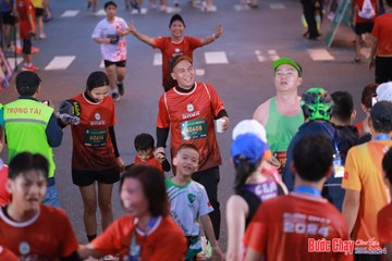 BƯỚC CHẠY CHÀO XUÂN THÀNH PHỐ QUẢNG NGÃI 2024 - Ảnh #1250220