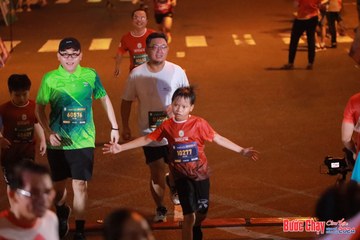 BƯỚC CHẠY CHÀO XUÂN THÀNH PHỐ QUẢNG NGÃI 2024 - Ảnh #1248762