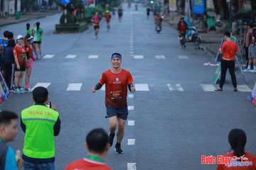 BƯỚC CHẠY CHÀO XUÂN THÀNH PHỐ QUẢNG NGÃI 2024 - Ảnh #1251924