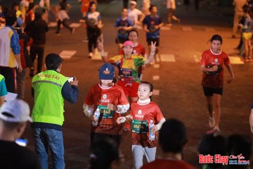 BƯỚC CHẠY CHÀO XUÂN THÀNH PHỐ QUẢNG NGÃI 2024 - Ảnh #1249192