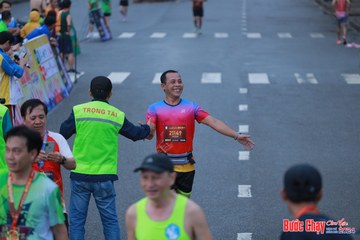 BƯỚC CHẠY CHÀO XUÂN THÀNH PHỐ QUẢNG NGÃI 2024 - Ảnh #1251909
