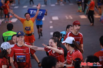 BƯỚC CHẠY CHÀO XUÂN THÀNH PHỐ QUẢNG NGÃI 2024 - Ảnh #1250368