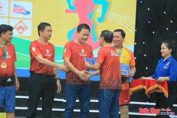 BƯỚC CHẠY CHÀO XUÂN THÀNH PHỐ QUẢNG NGÃI 2024 - Ảnh #1233345