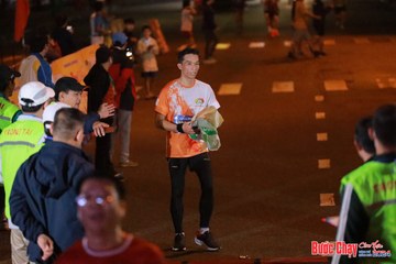 BƯỚC CHẠY CHÀO XUÂN THÀNH PHỐ QUẢNG NGÃI 2024 - Ảnh #1243156