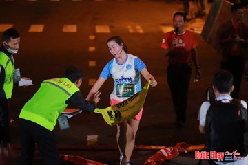 BƯỚC CHẠY CHÀO XUÂN THÀNH PHỐ QUẢNG NGÃI 2024 - Ảnh #1241601
