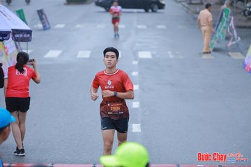 BƯỚC CHẠY CHÀO XUÂN THÀNH PHỐ QUẢNG NGÃI 2024 - Ảnh #1252365
