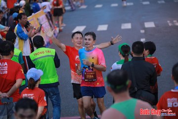 BƯỚC CHẠY CHÀO XUÂN THÀNH PHỐ QUẢNG NGÃI 2024 - Ảnh #1250750