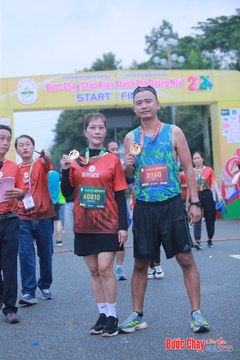 BƯỚC CHẠY CHÀO XUÂN THÀNH PHỐ QUẢNG NGÃI 2024 - Ảnh #1221158
