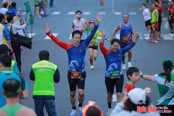 BƯỚC CHẠY CHÀO XUÂN THÀNH PHỐ QUẢNG NGÃI 2024 - Ảnh #1251625