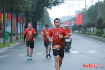 BƯỚC CHẠY CHÀO XUÂN THÀNH PHỐ QUẢNG NGÃI 2024 - Ảnh #1237232