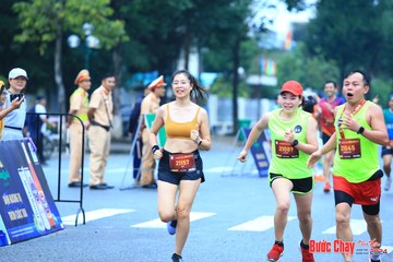 BƯỚC CHẠY CHÀO XUÂN THÀNH PHỐ QUẢNG NGÃI 2024 - Ảnh #1229938