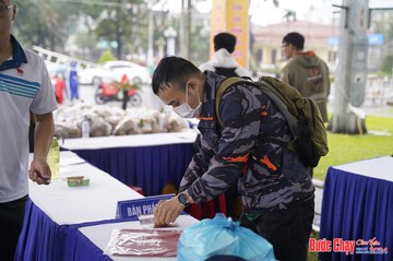 BƯỚC CHẠY CHÀO XUÂN THÀNH PHỐ QUẢNG NGÃI 2024 - Ảnh #1195097