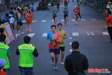 BƯỚC CHẠY CHÀO XUÂN THÀNH PHỐ QUẢNG NGÃI 2024 - Ảnh #1250658