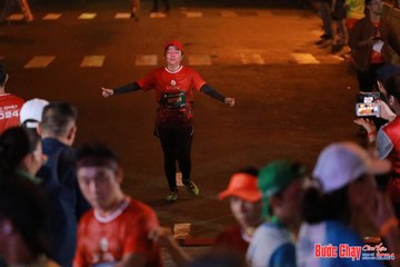 BƯỚC CHẠY CHÀO XUÂN THÀNH PHỐ QUẢNG NGÃI 2024 - Ảnh #1246008