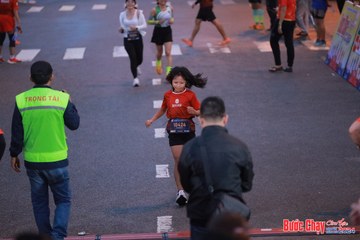 BƯỚC CHẠY CHÀO XUÂN THÀNH PHỐ QUẢNG NGÃI 2024 - Ảnh #1250271