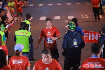 BƯỚC CHẠY CHÀO XUÂN THÀNH PHỐ QUẢNG NGÃI 2024 - Ảnh #1249895