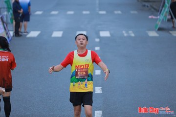 BƯỚC CHẠY CHÀO XUÂN THÀNH PHỐ QUẢNG NGÃI 2024 - Ảnh #1252090