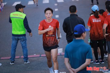 BƯỚC CHẠY CHÀO XUÂN THÀNH PHỐ QUẢNG NGÃI 2024 - Ảnh #1250760