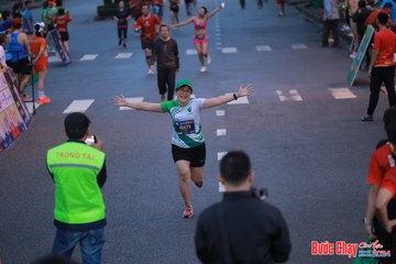 BƯỚC CHẠY CHÀO XUÂN THÀNH PHỐ QUẢNG NGÃI 2024 - Ảnh #1250577