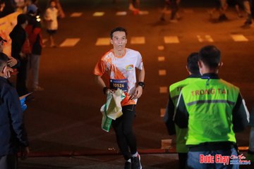 BƯỚC CHẠY CHÀO XUÂN THÀNH PHỐ QUẢNG NGÃI 2024 - Ảnh #1243175