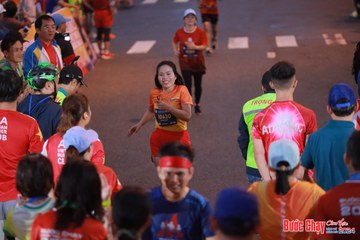 BƯỚC CHẠY CHÀO XUÂN THÀNH PHỐ QUẢNG NGÃI 2024 - Ảnh #1249941
