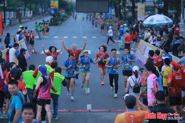 BƯỚC CHẠY CHÀO XUÂN THÀNH PHỐ QUẢNG NGÃI 2024 - Ảnh #1220679